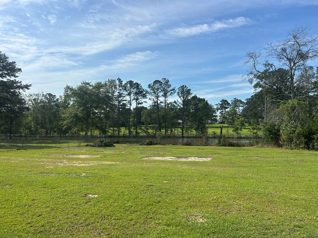 7697 Eddins Rd, Dothan, AL 36301