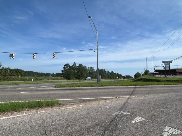 7697 Eddins Rd, Dothan, AL 36301