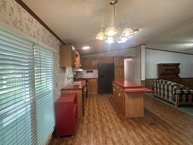 7697 Eddins Rd, Dothan, AL 36301
