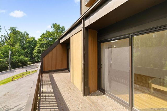 104 Ogden Avenue, Dobbs Ferry, NY 10522