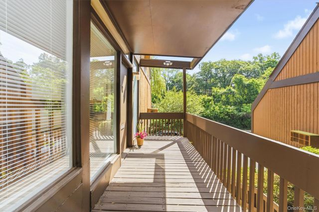 104 Ogden Avenue, Dobbs Ferry, NY 10522