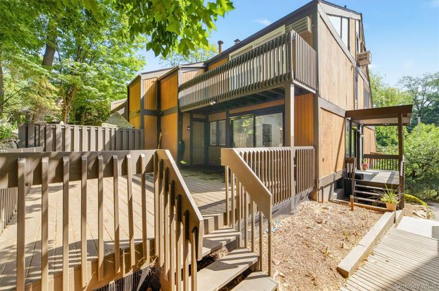 104 Ogden Avenue, Dobbs Ferry, NY 10522