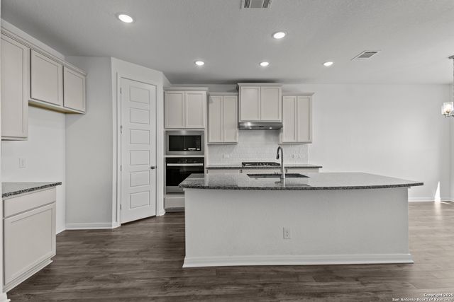 9510 Pioneer Junction, San Antonio, TX 78254