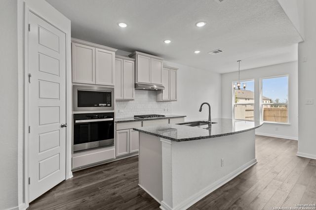 9510 Pioneer Junction, San Antonio, TX 78254