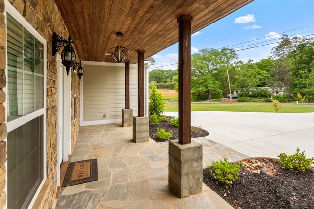 322 Old Shirley Road, Central, SC 29630