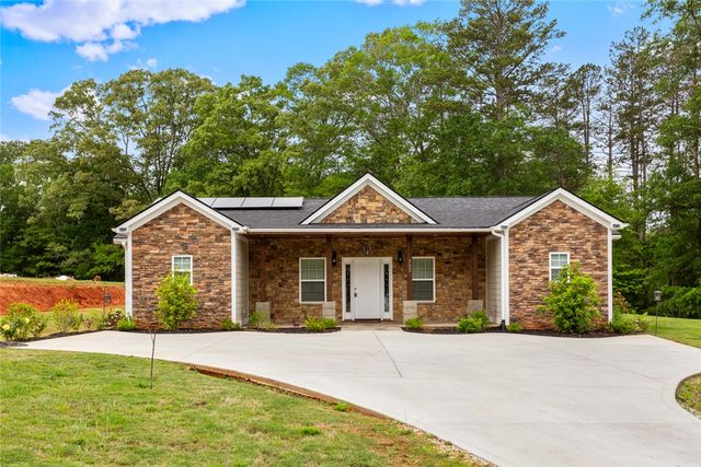 322 Old Shirley Road, Central, SC 29630