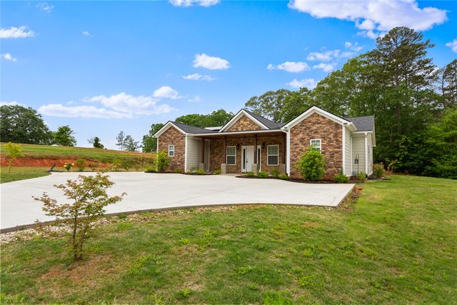 322 Old Shirley Road, Central, SC 29630
