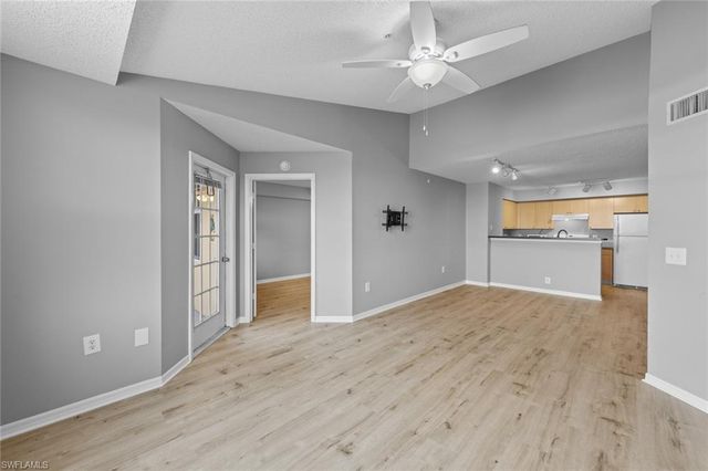 8736 River Homes LN 7304, Bonita Springs, FL 34135