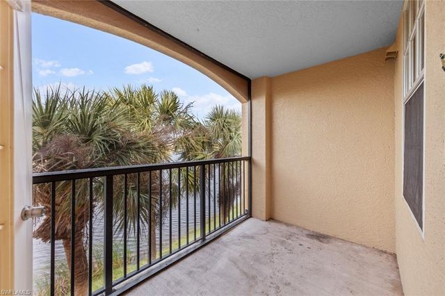 8736 River Homes LN 7304, Bonita Springs, FL 34135