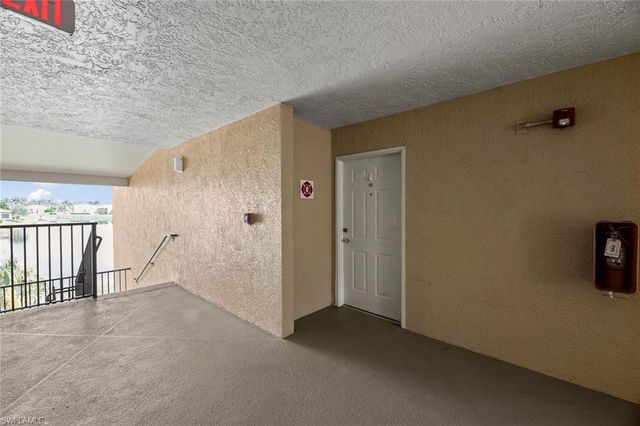8736 River Homes LN 7304, Bonita Springs, FL 34135