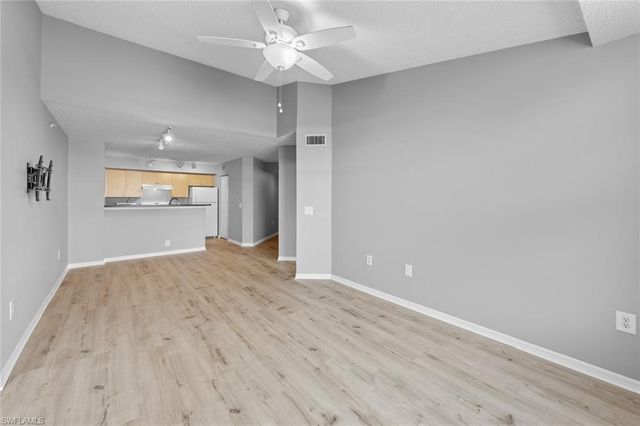 8736 River Homes LN 7304, Bonita Springs, FL 34135