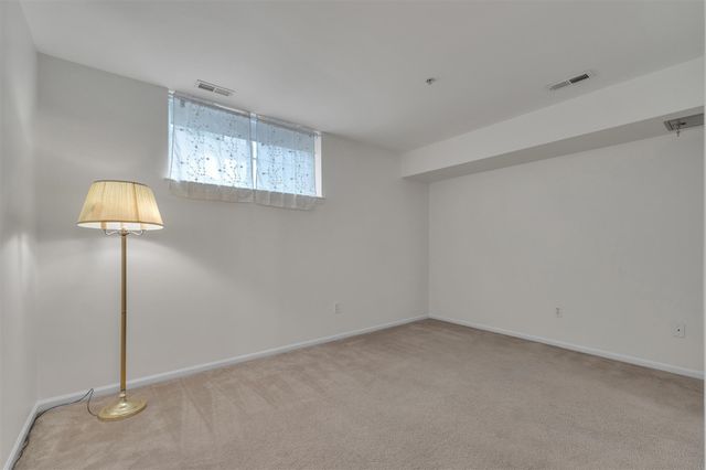 1021 Maiden Lane, Ann Arbor, MI 48105