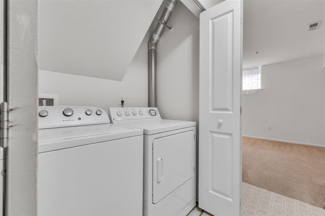 1021 Maiden Lane, Ann Arbor, MI 48105