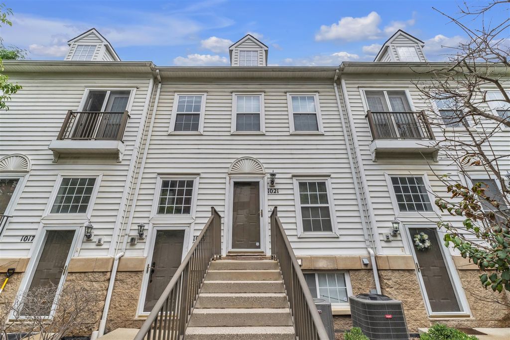 1021 Maiden Lane, Ann Arbor, MI 48105