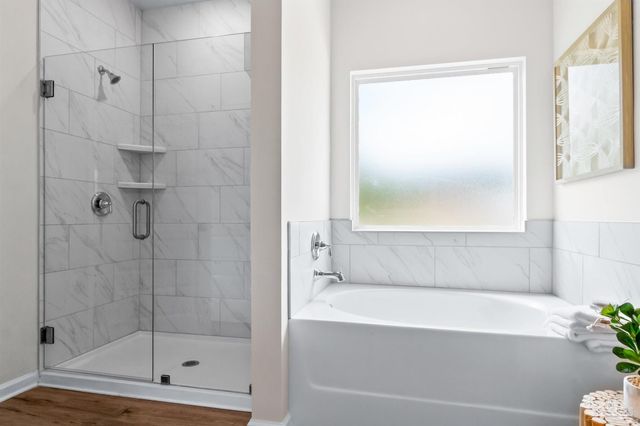 956 Legacy Oaks Dr, Pensacola, FL 32514