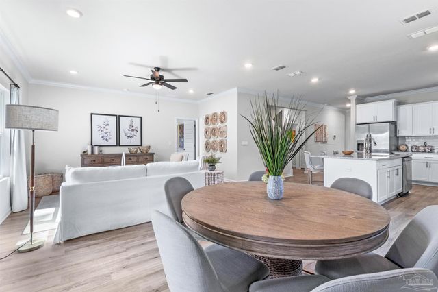 956 Legacy Oaks Dr, Pensacola, FL 32514