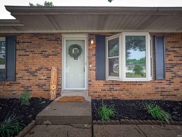 922 Forest Glen Drive, Evansville, IN 47712