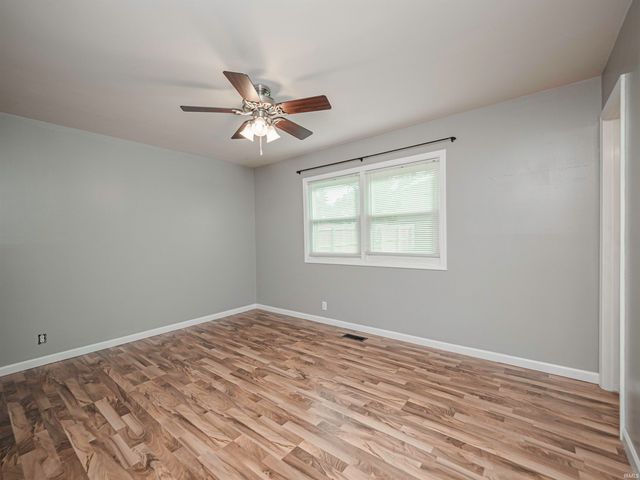 922 Forest Glen Drive, Evansville, IN 47712