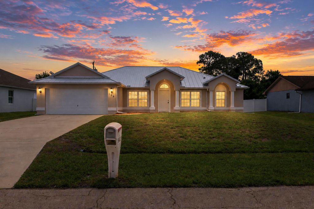 188 SW Klee Circle, Port St. Lucie, Port St Lucie, FL 34953