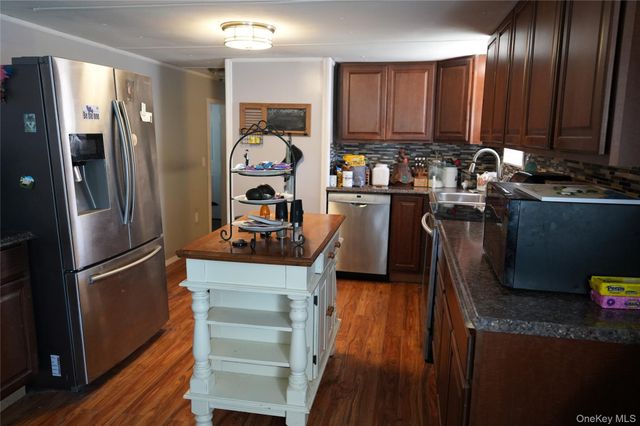 703-106 Fresh Pond Avenue, Calverton, NY 11792
