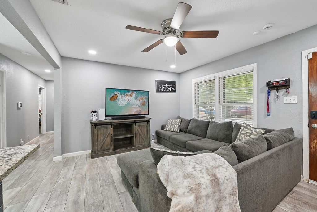 3204 Aurora Street, Haltom City, TX 76117 — photo 2