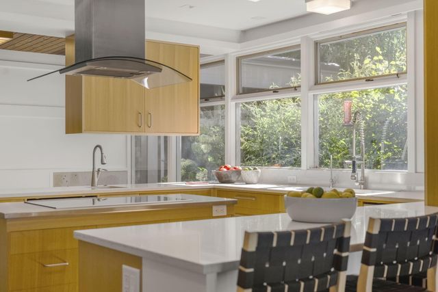 1600 Rocky Gap Road, Benton Twp, MI 49022