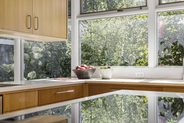 1600 Rocky Gap Road, Benton Twp, MI 49022