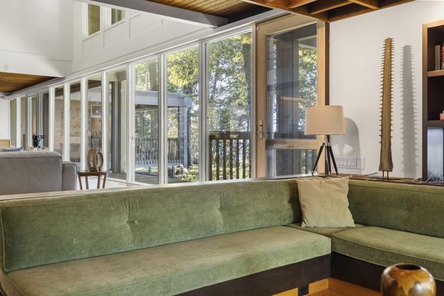 1600 Rocky Gap Road, Benton Twp, MI 49022