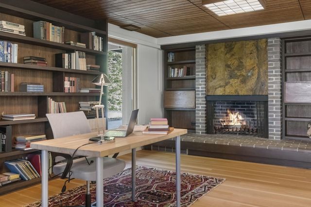 1600 Rocky Gap Road, Benton Twp, MI 49022