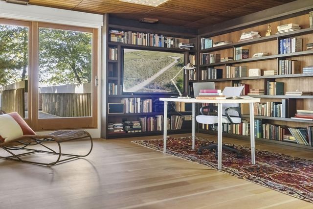 1600 Rocky Gap Road, Benton Twp, MI 49022