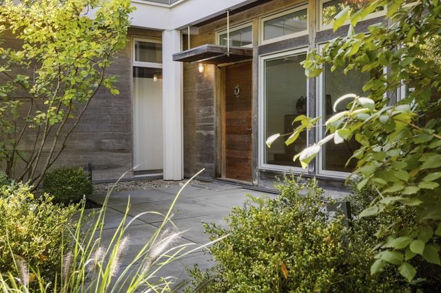 1600 Rocky Gap Road, Benton Twp, MI 49022