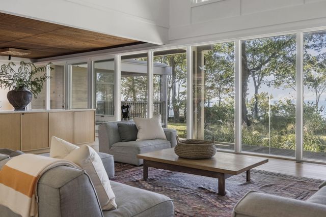 1600 Rocky Gap Road, Benton Twp, MI 49022