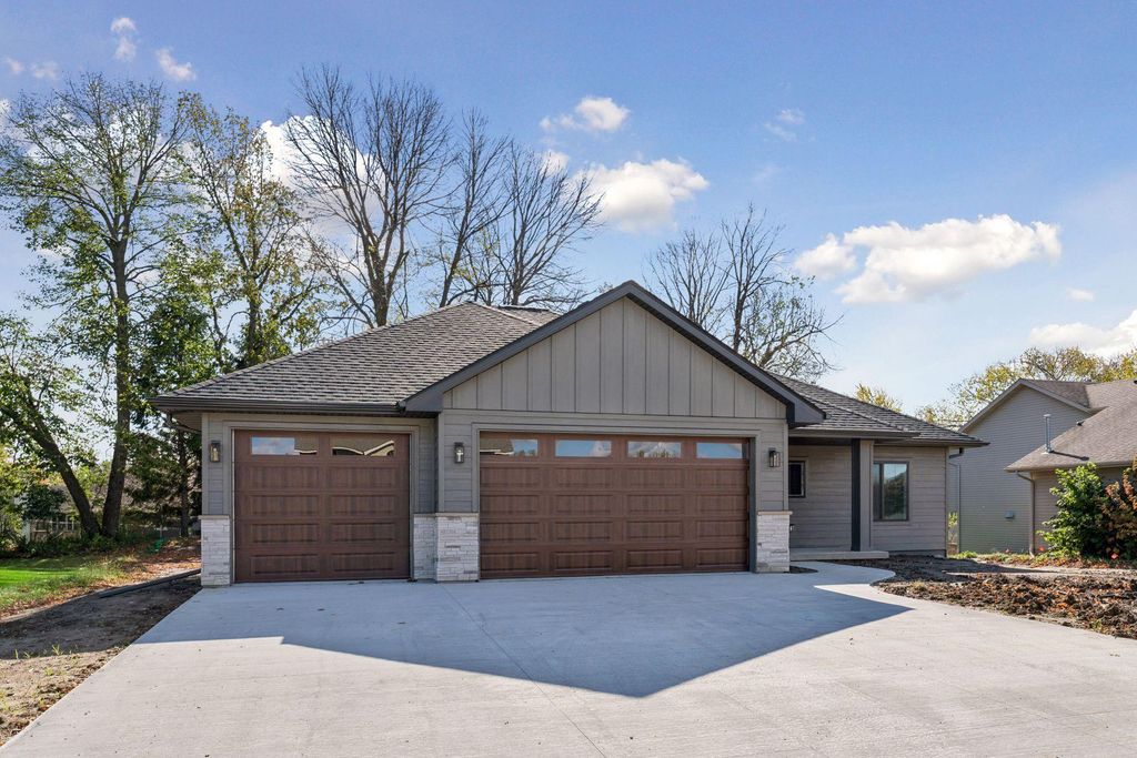 1239 Bellflower Lane, Owatonna, MN 55060 — photo 2