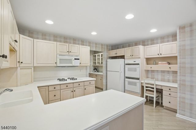 19 Chadwell Pl, Morris Twp., NJ 07960