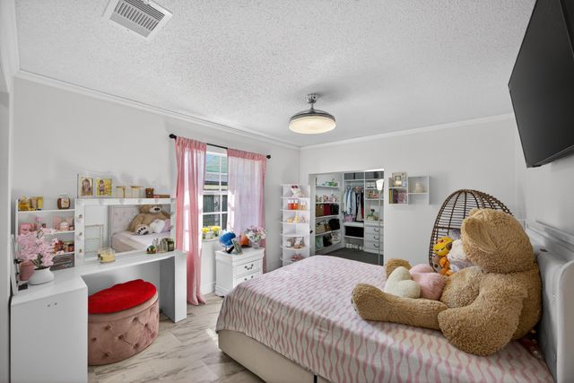 1020 Avon Road, West Palm Beach, FL 33401