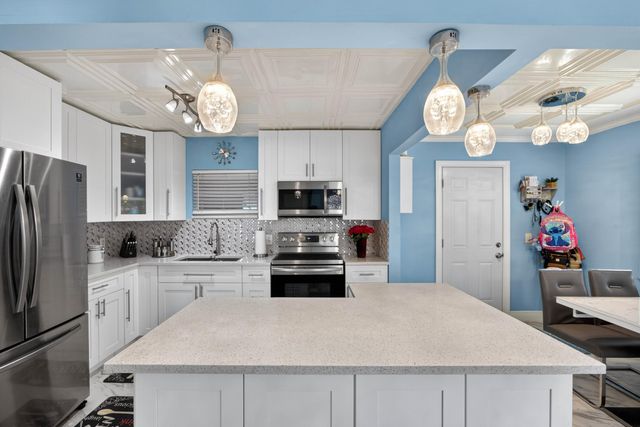 1020 Avon Road, West Palm Beach, FL 33401