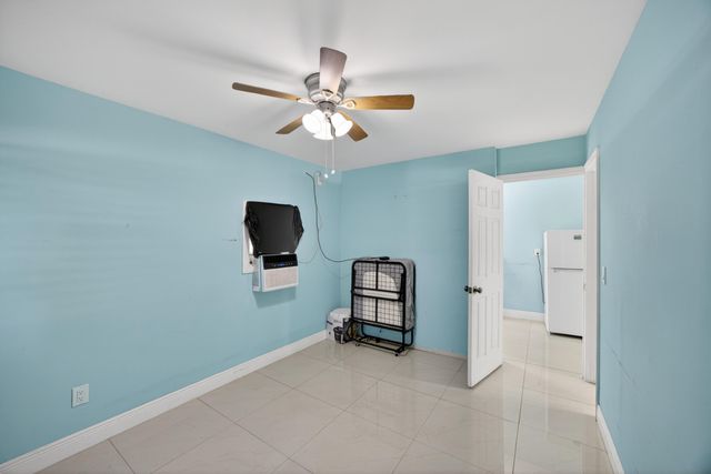 1020 Avon Road, West Palm Beach, FL 33401