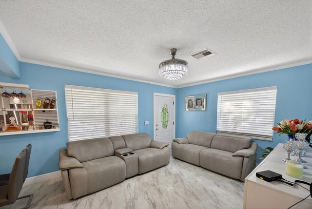 1020 Avon Road, West Palm Beach, FL 33401