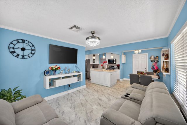 1020 Avon Road, West Palm Beach, FL 33401