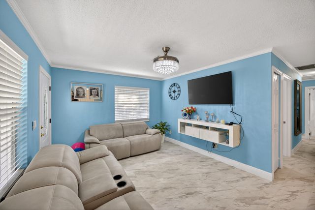 1020 Avon Road, West Palm Beach, FL 33401