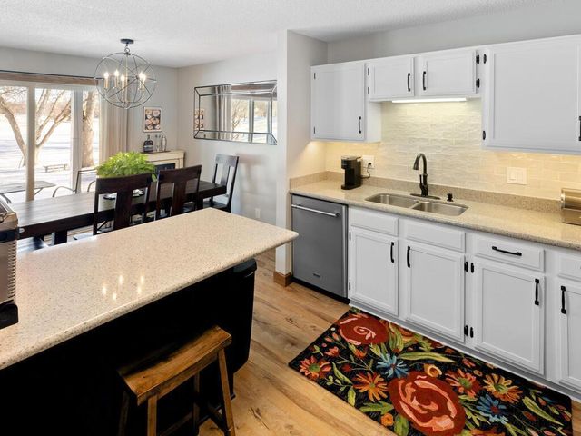 14432 Fairway Drive 172, Eden Prairie, MN 55344