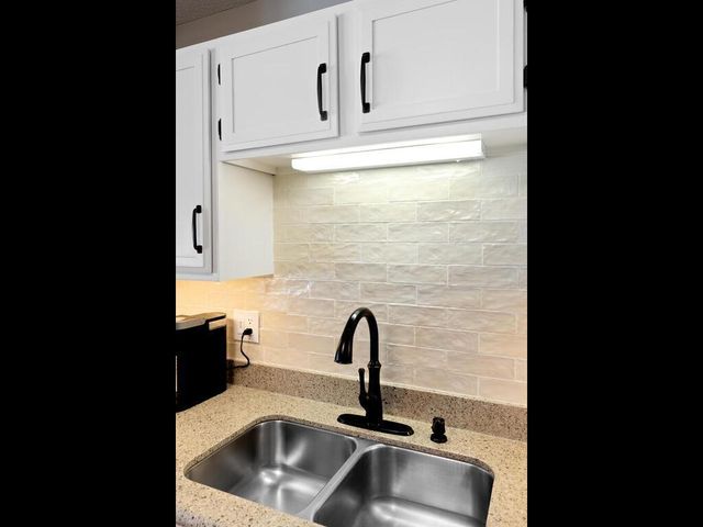 14432 Fairway Drive 172, Eden Prairie, MN 55344