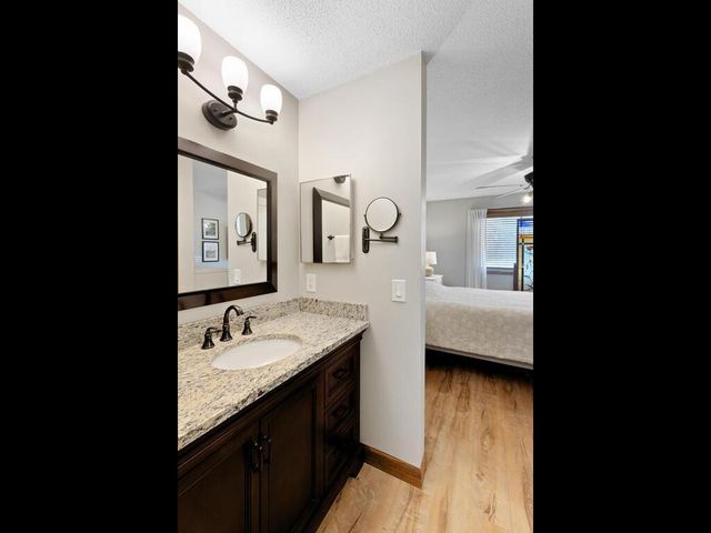 14432 Fairway Drive 172, Eden Prairie, MN 55344