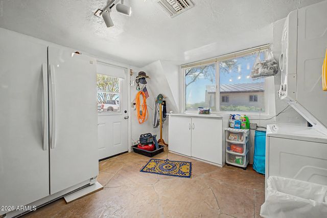 49631 N 27TH Avenue, New River, AZ 85087