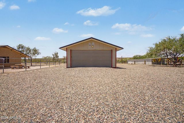 49631 N 27TH Avenue, New River, AZ 85087