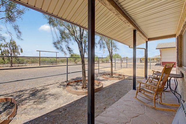 49631 N 27TH Avenue, New River, AZ 85087