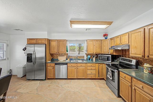 49631 N 27TH Avenue, New River, AZ 85087