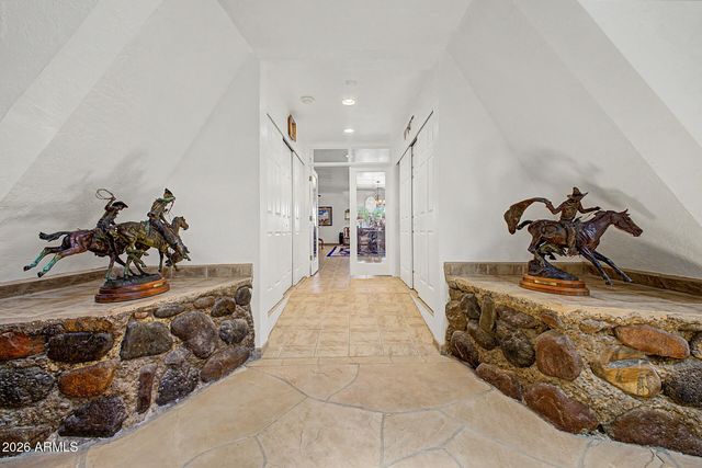 49631 N 27TH Avenue, New River, AZ 85087