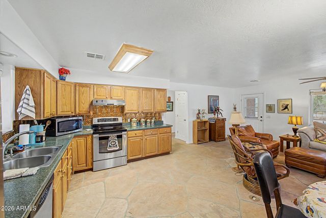 49631 N 27TH Avenue, New River, AZ 85087