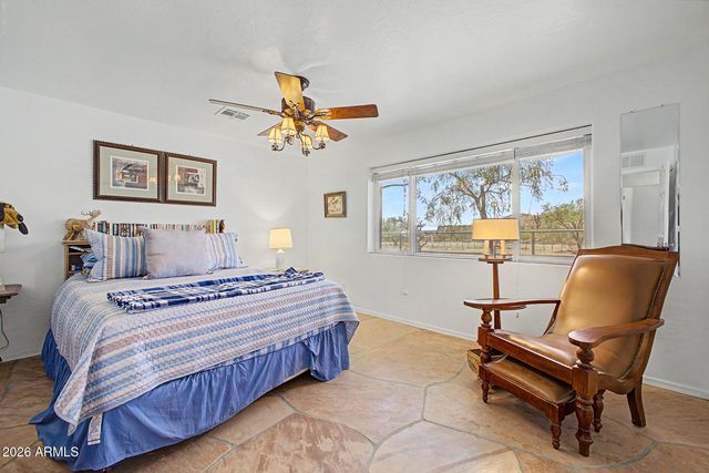 49631 N 27TH Avenue, New River, AZ 85087